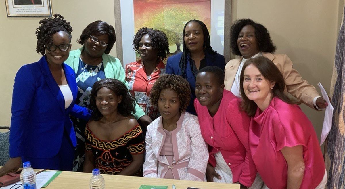 The group of students in Malawi with SERC lecturer Jenny McConnell (far right) 